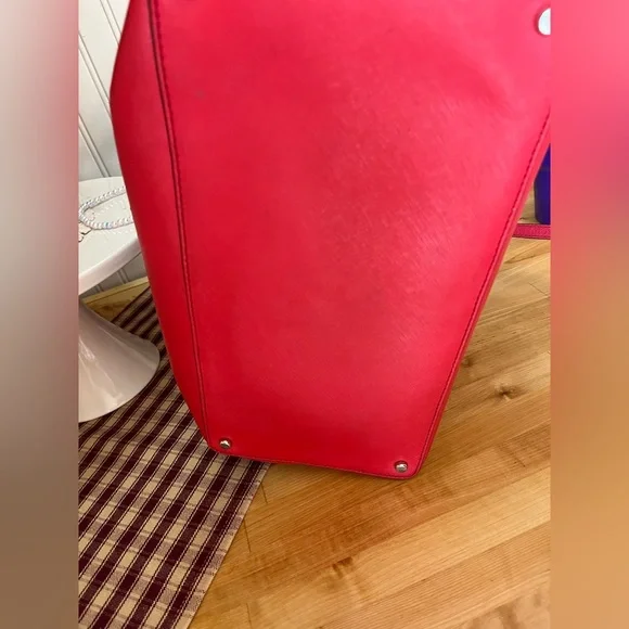 Kate Spade Tote - Picture 6 of 14